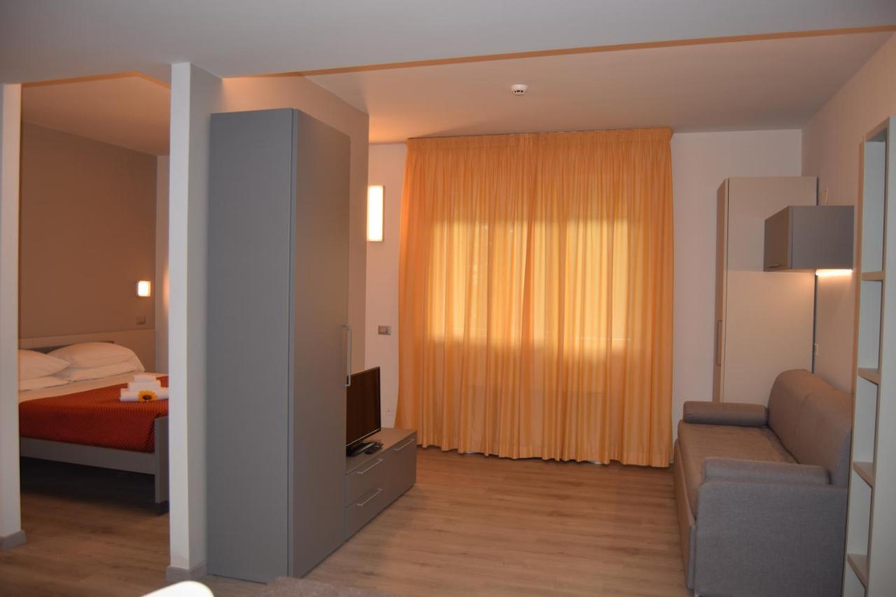 Aparthotel Orchidea Marina Tirrenia Zewnętrze zdjęcie