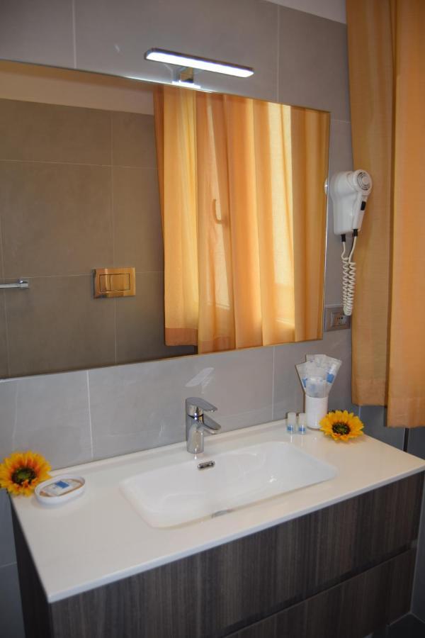 Aparthotel Orchidea Marina Tirrenia Zewnętrze zdjęcie