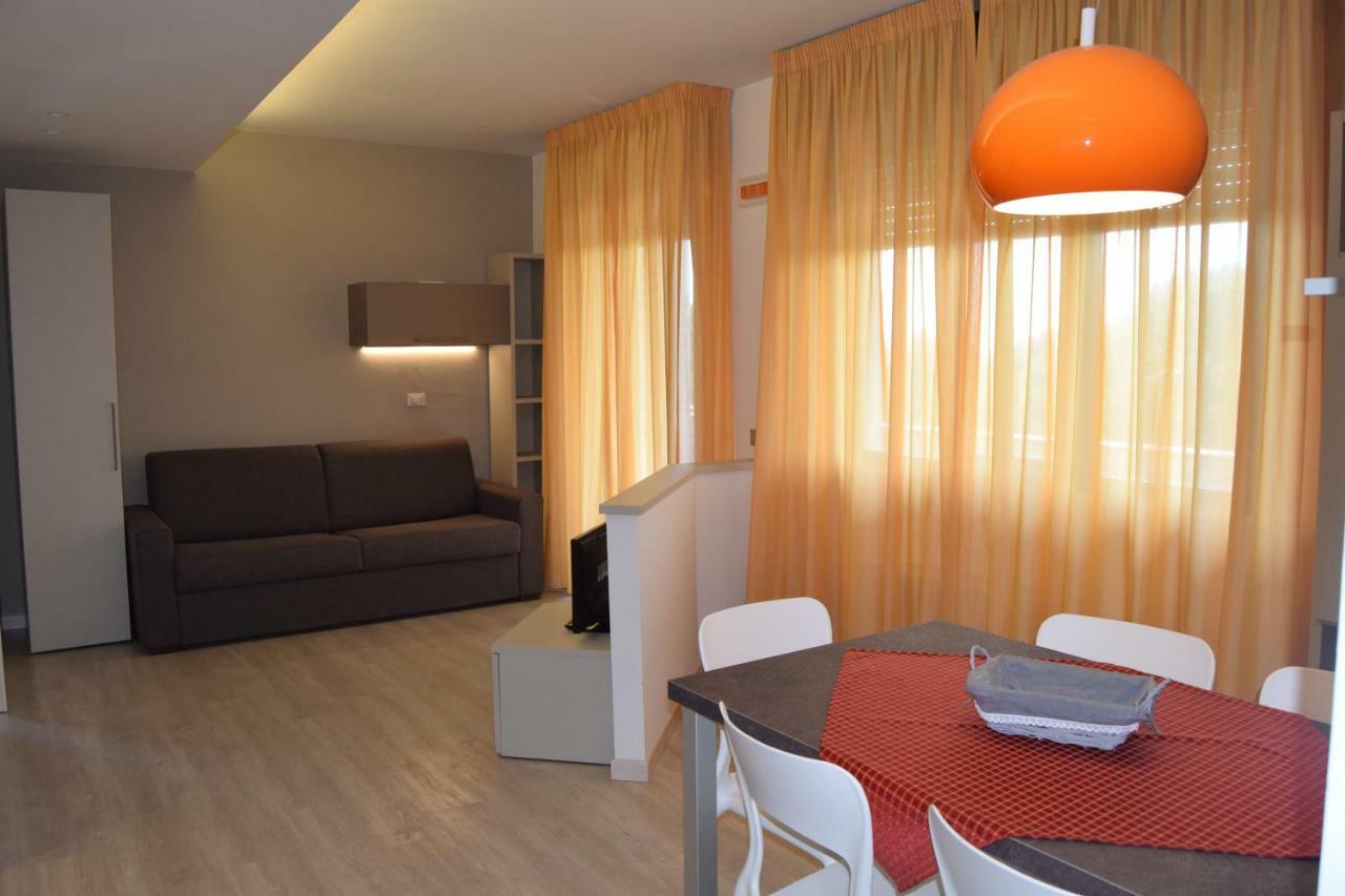 Aparthotel Orchidea Marina Tirrenia Zewnętrze zdjęcie